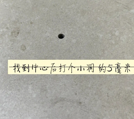 重庆瓷砖空鼓维修公司专业解答在瓷砖铺贴过程中，如果砂料搅拌不均匀，将会带来以下问题